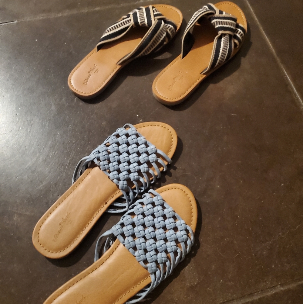 Universal Thread Sandals